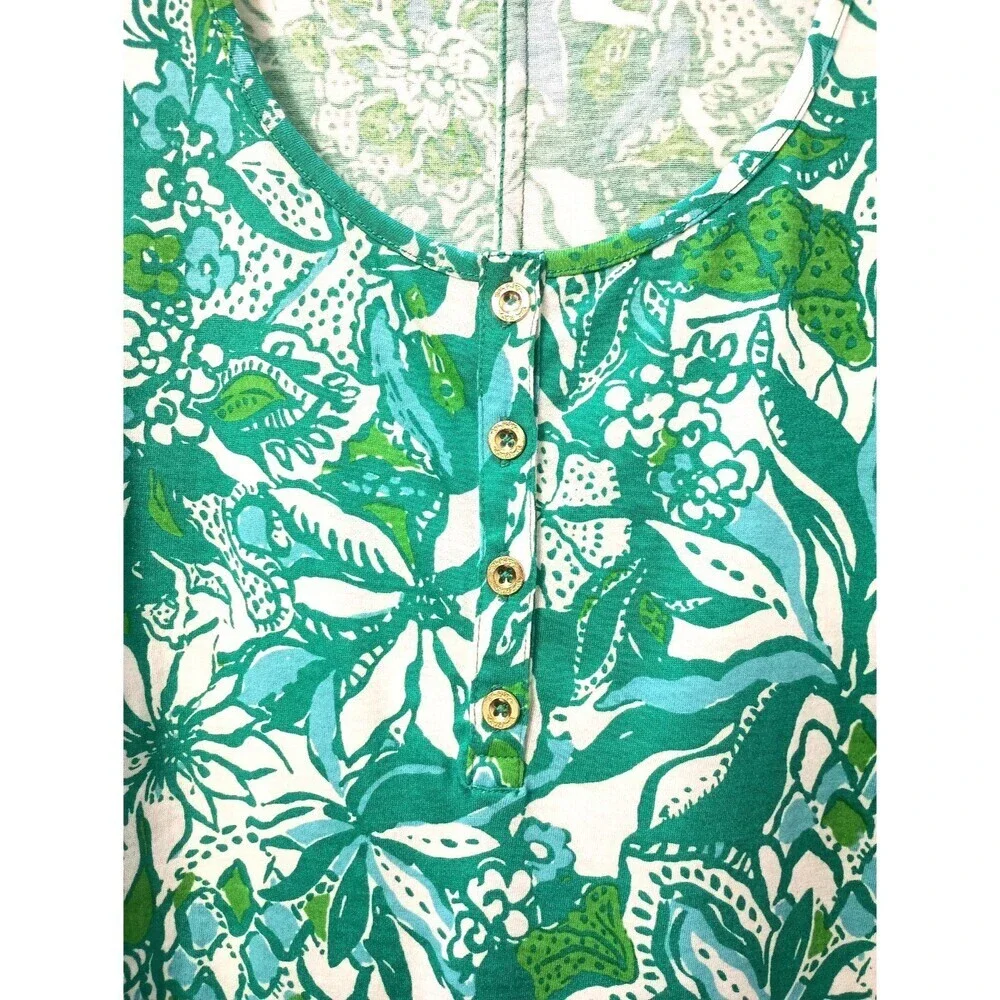 Lilly Pulitzer scoop neckline